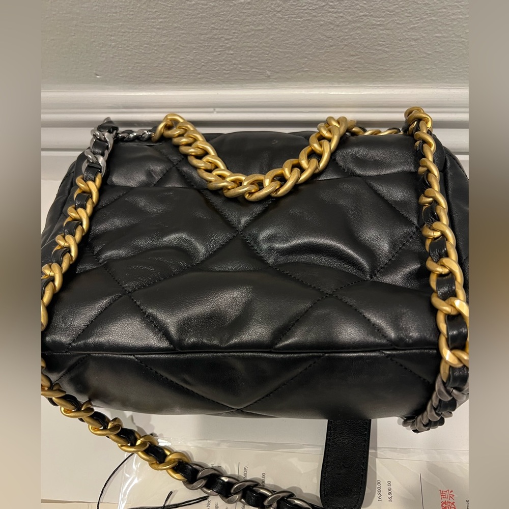 Flap bag 19, shoulder bag; Large